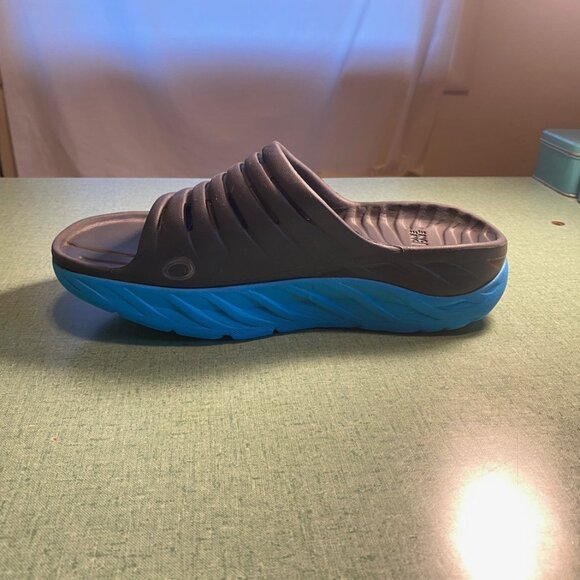 Hoka Recovery Slides, Women's Size 6 - Picture 6 of 9